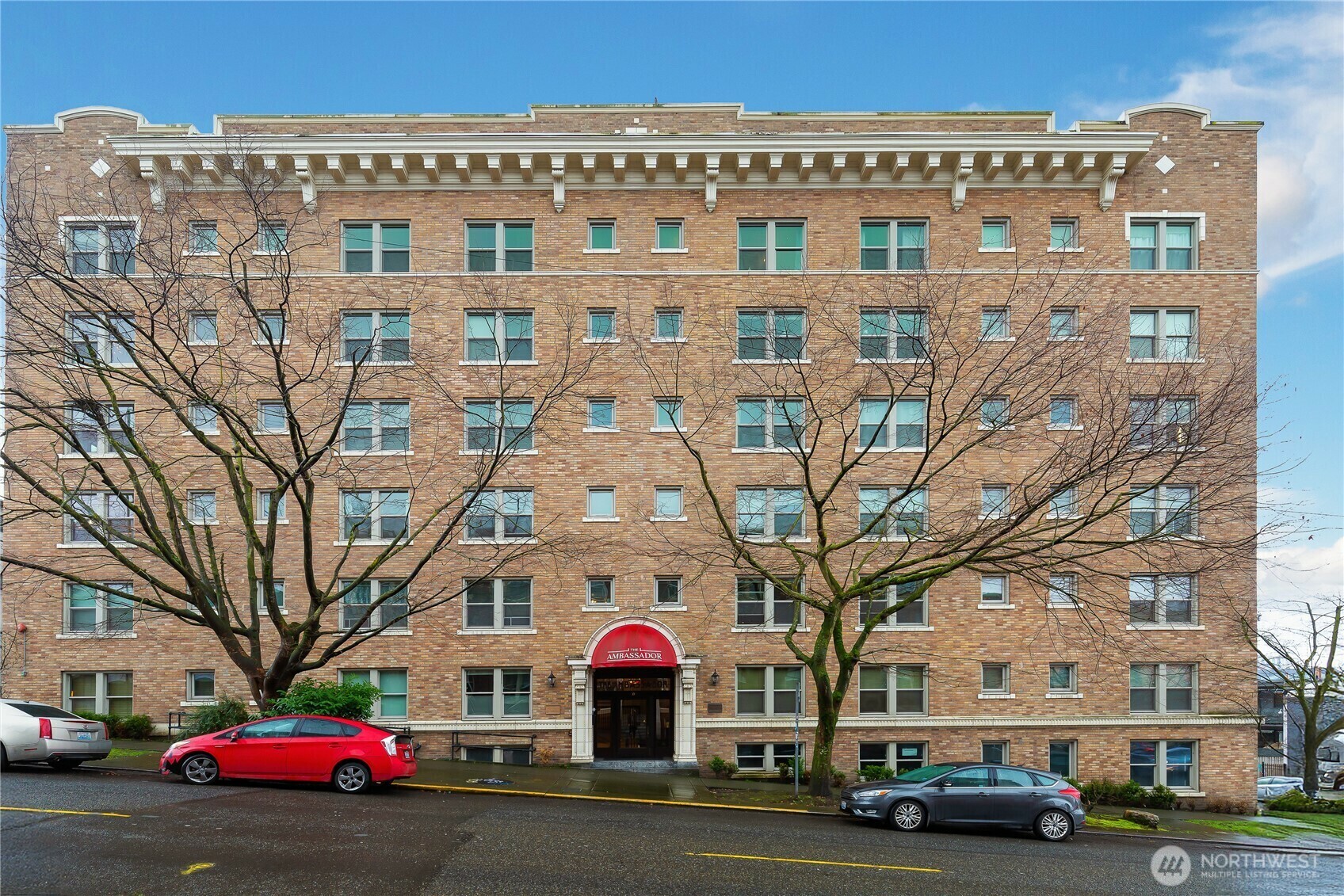 Property Photo:  505 E  Denny Way A507  WA 98122 