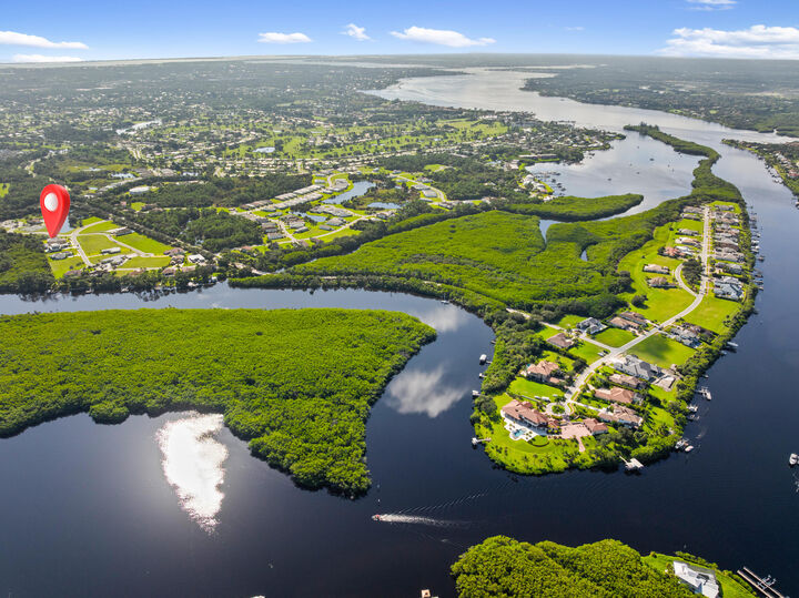 Property Photo:  122 SE Via Lago Garda  FL 34952 