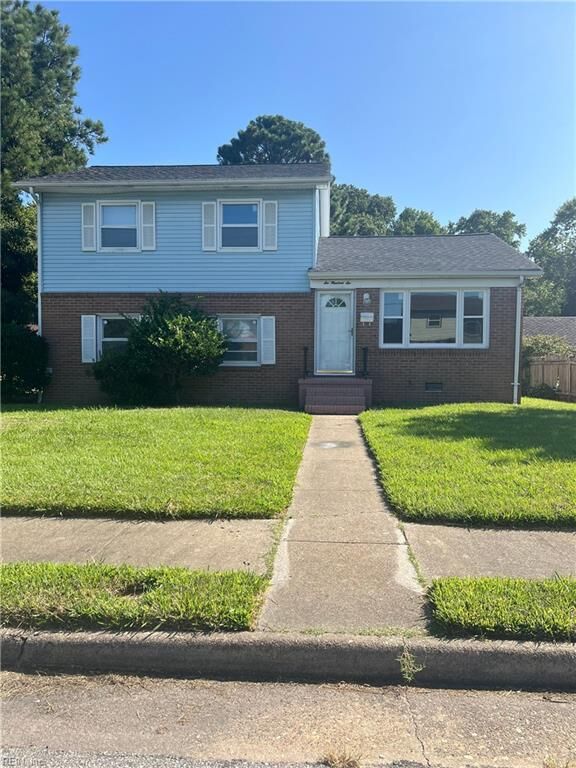 Property Photo:  606 Gary Ln  VA 23661 