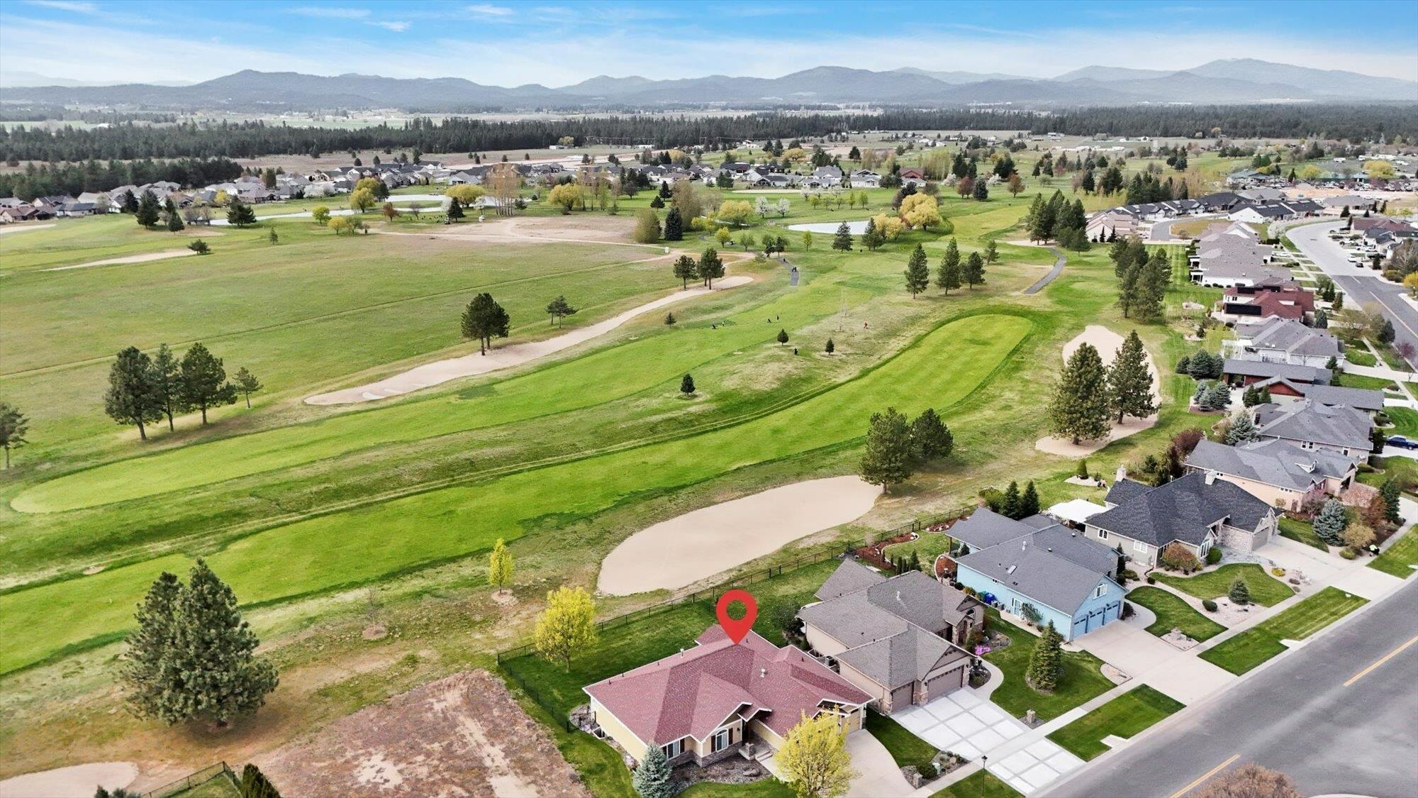 Property Photo: 725 N Country Club Dr WA 99006