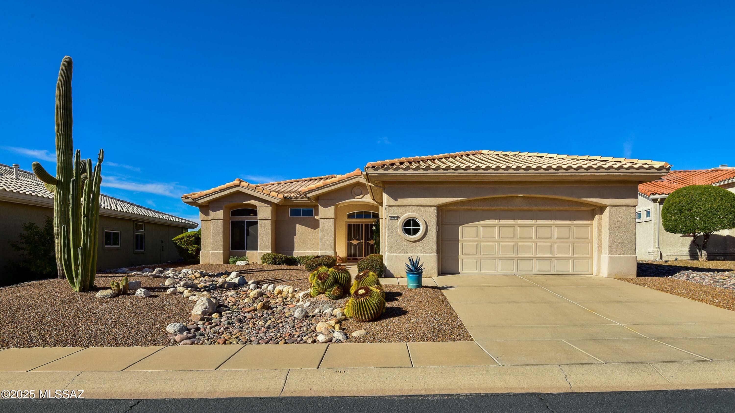 Property Photo:  14245 N Silkwind Way  AZ 85755 