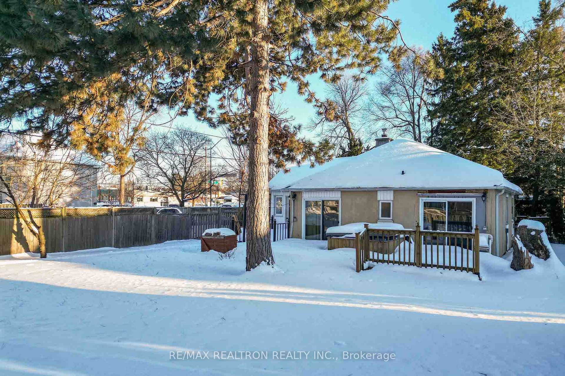 Property Photo: 114 Weldrick Road W ON L4C 3V1