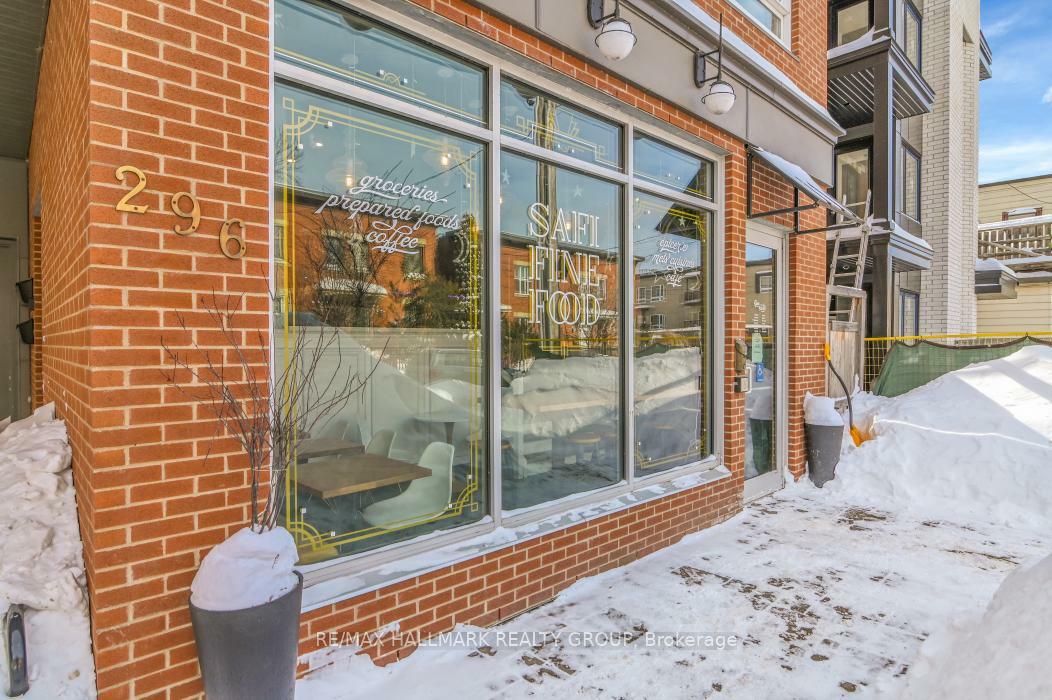 Property Photo: 296 Somerset St E ON K1N 6W1