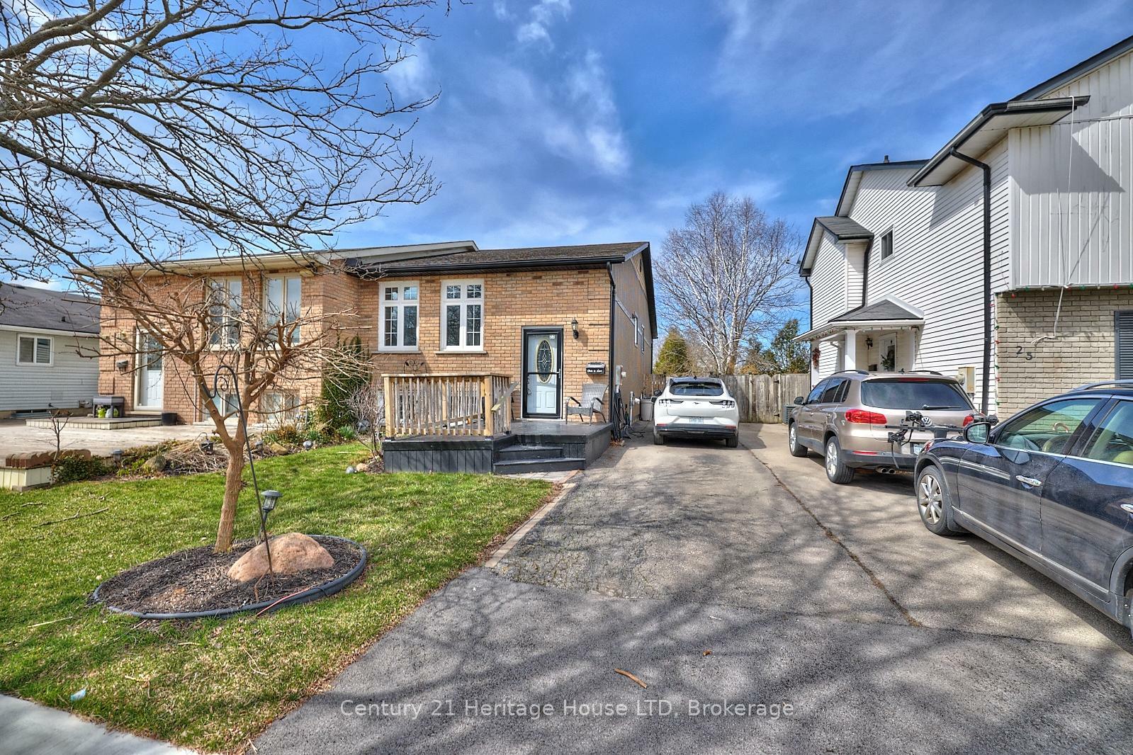 27 Mayfair Drive  Welland ON L3C 7A1 photo