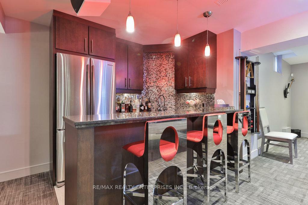 Property Photo: 461 Lynd Avenue ON L5G 2L7