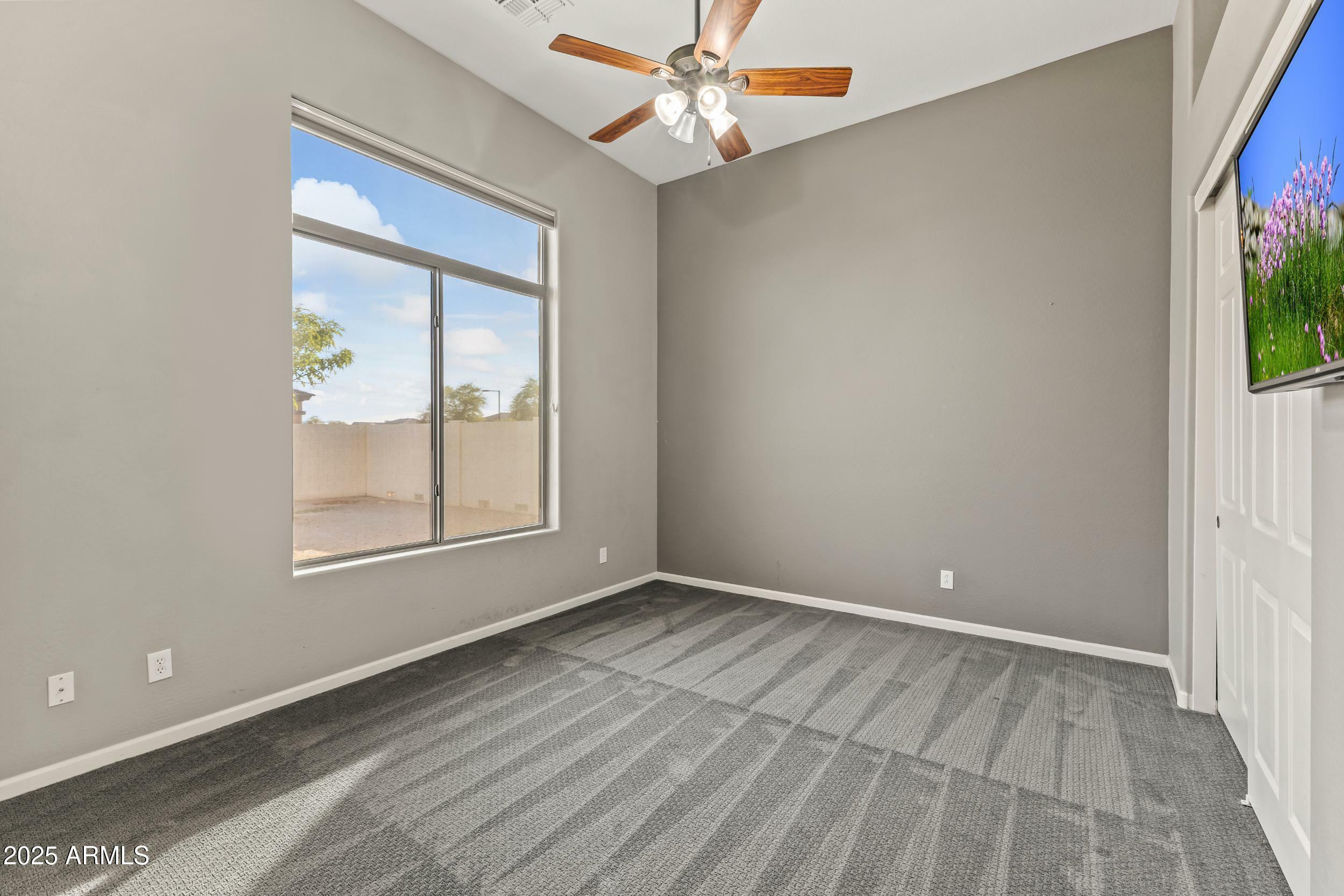 Property Photo: 10417 N 180th Drive AZ 85355