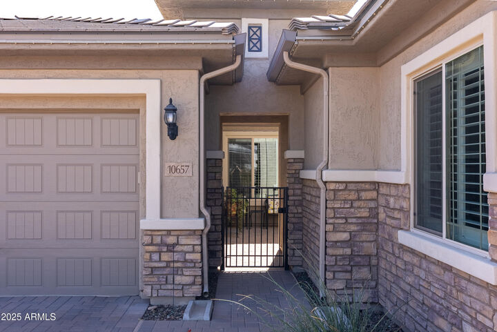 Property Photo:  10657 E Evergreen Street  AZ 85207 