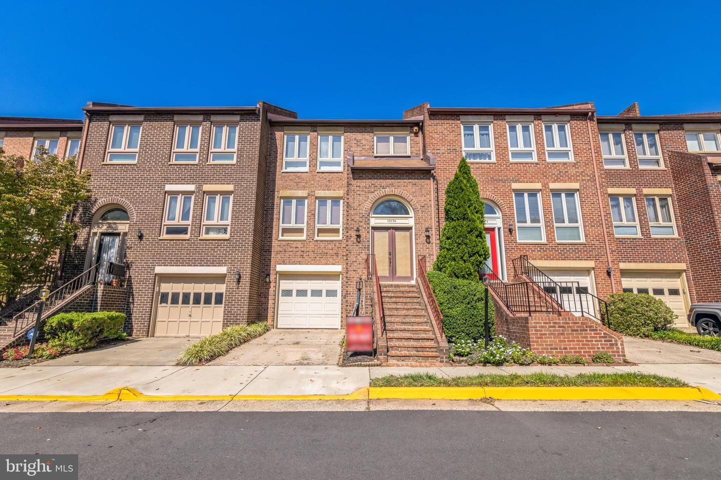 Property Photo: 10174 Turnberry Place VA 22124