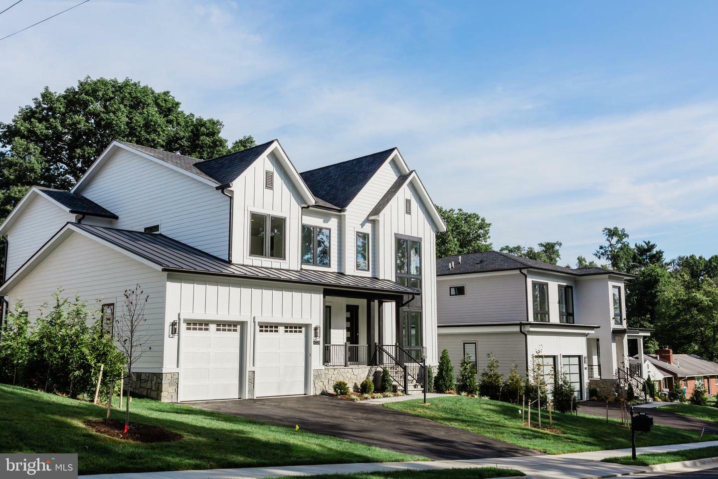 Property Photo: 4025 Travis Parkway VA 22003