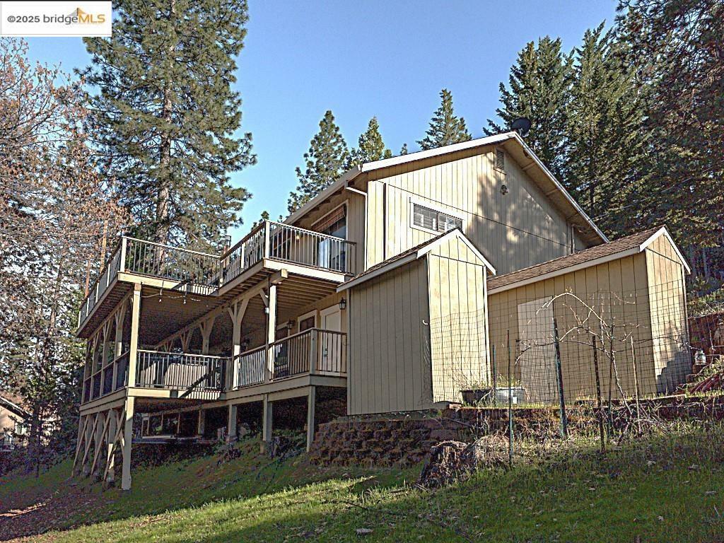 Property Photo: 12098 Hillhurst Cir CA 95321