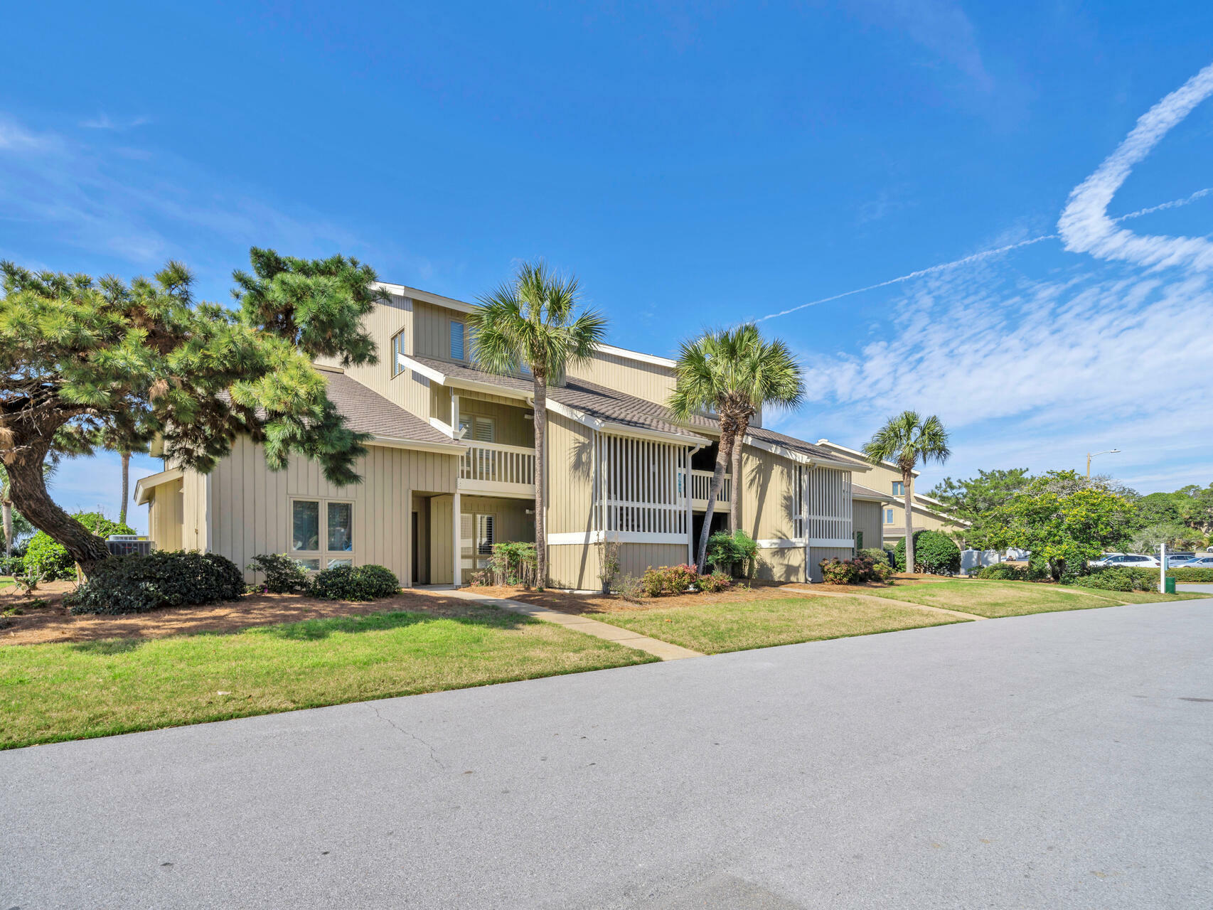 Property Photo:  94 Stewart Lake Cove Unit 282  FL 32550 