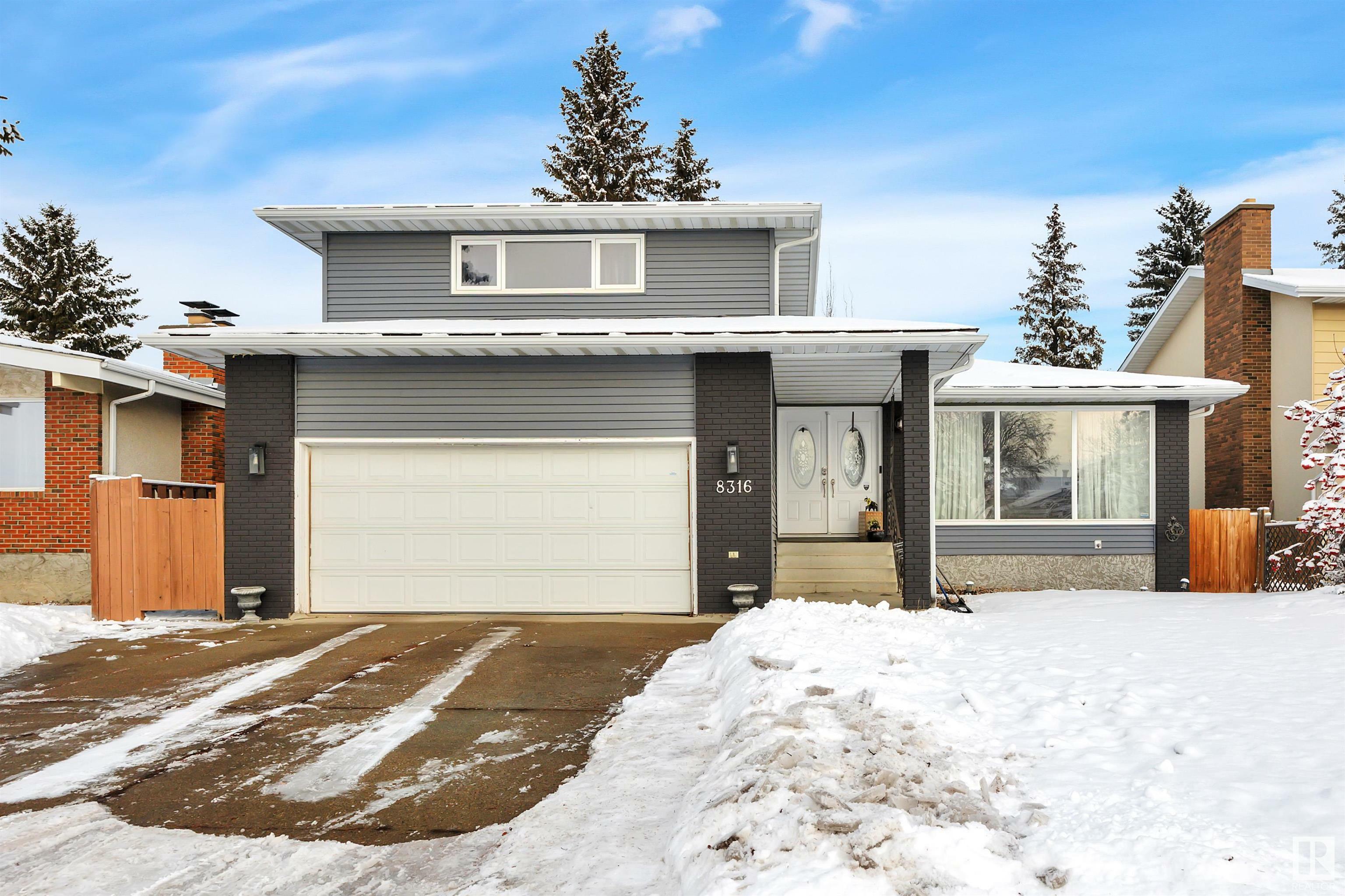 8316 10 Avenue NW  Edmonton AB T6K 1X1 photo