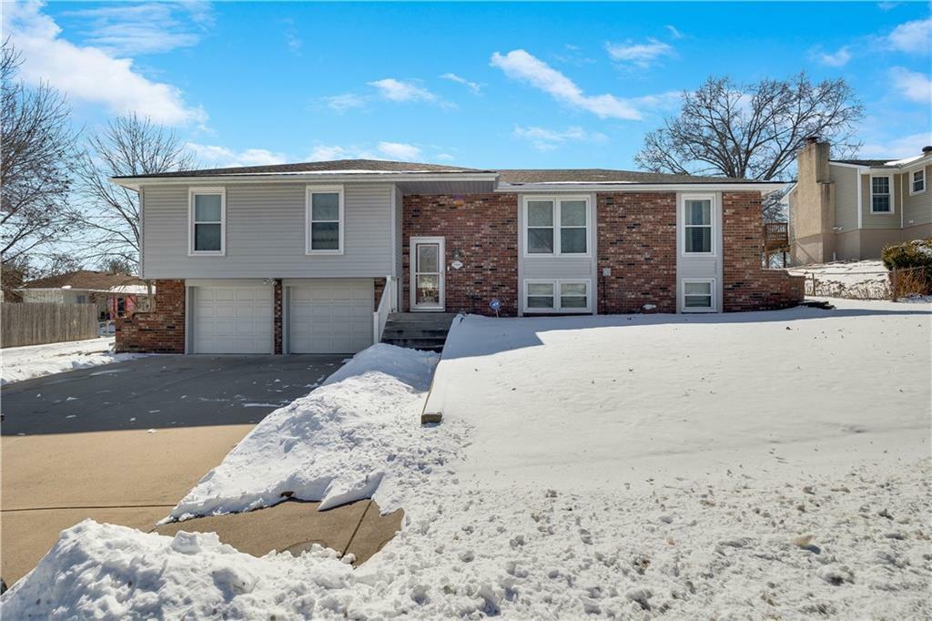 Property Photo: 17605 E 25th Terrace MO 64057