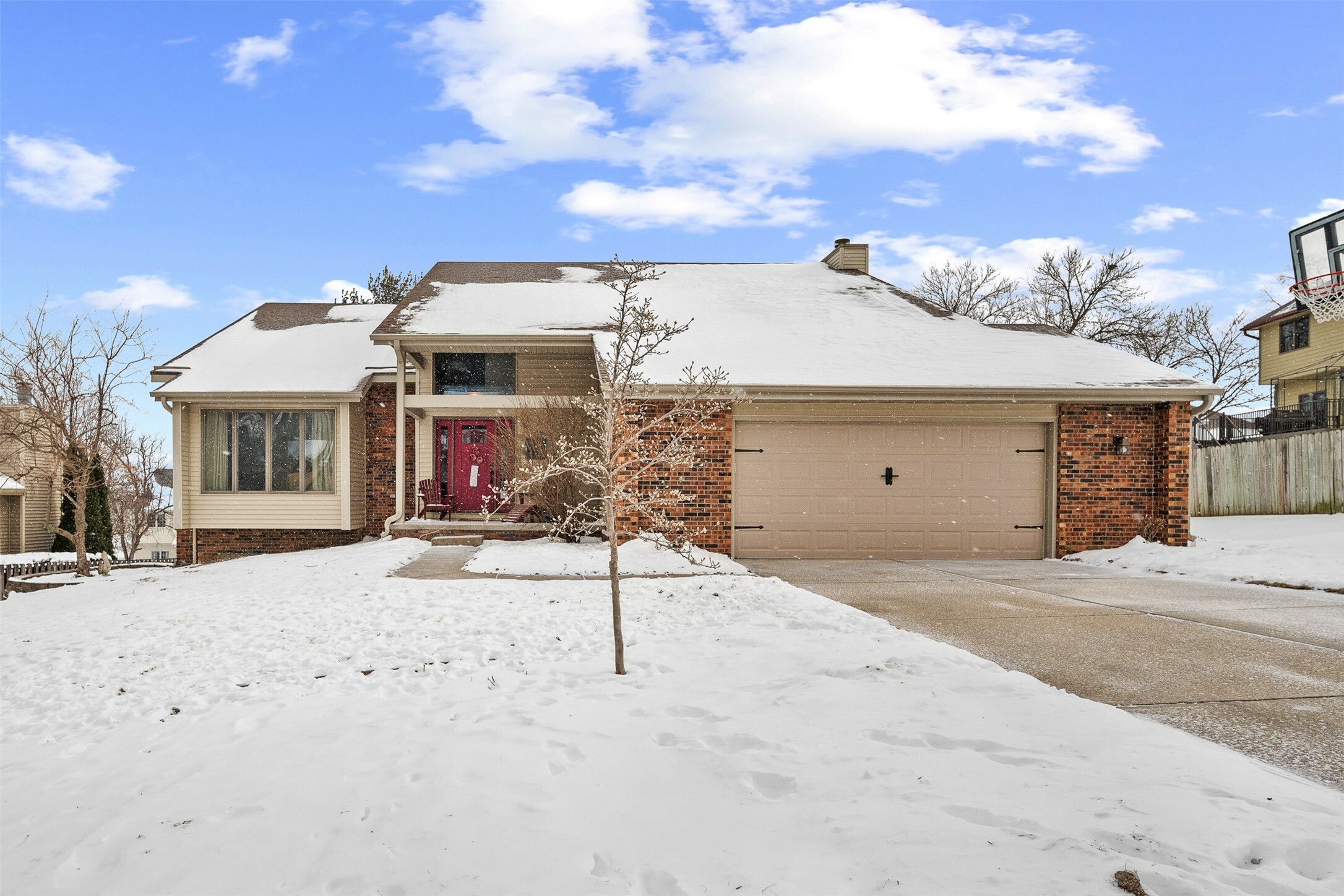 Property Photo:  220 S 28th Street  IA 50265 