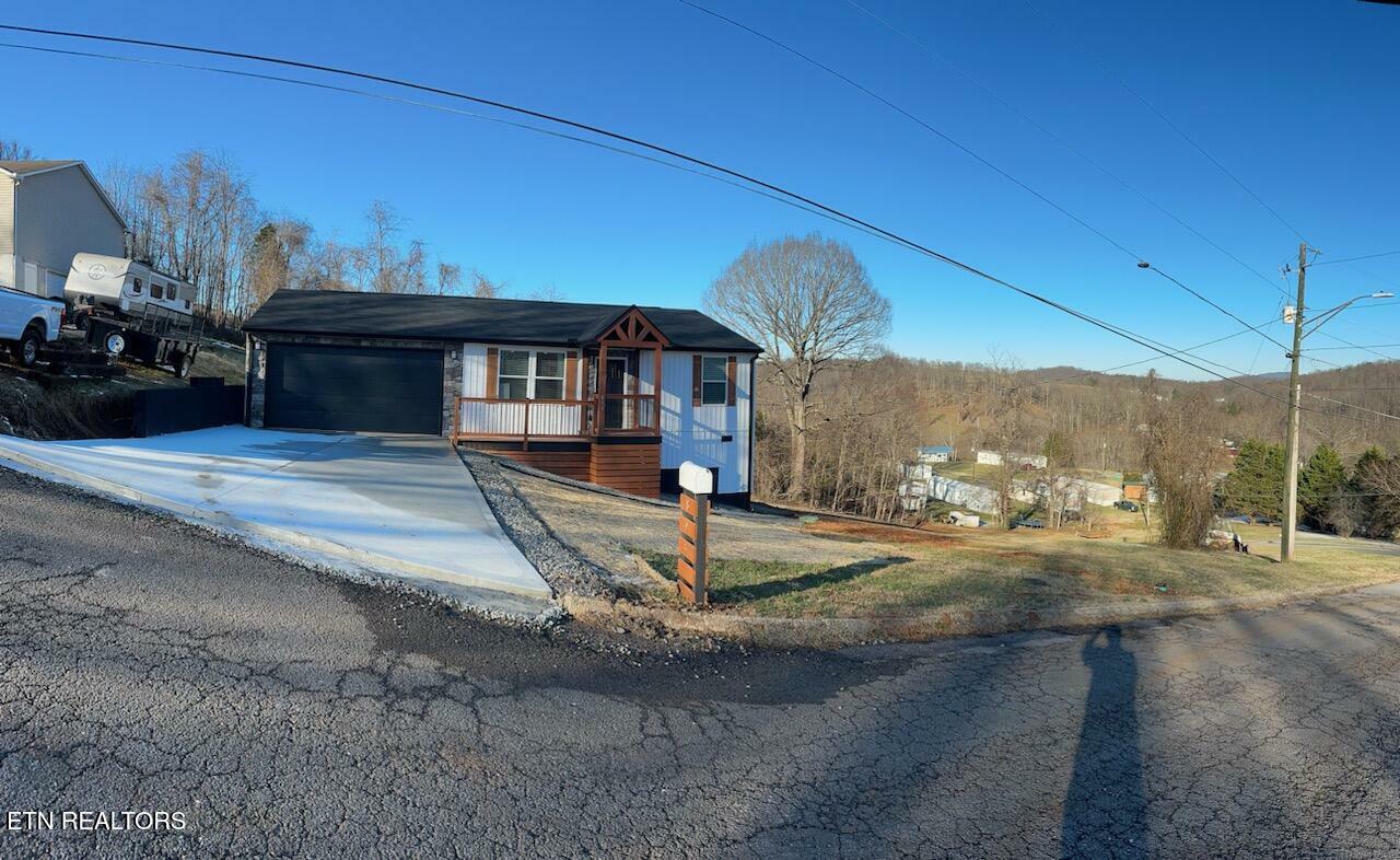 Property Photo:  895 N Ridgecrest Rd  TN 37779 