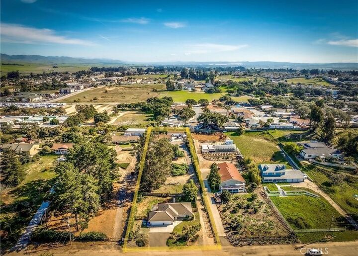 Property Photo: 585 Camino Caballo CA 93444