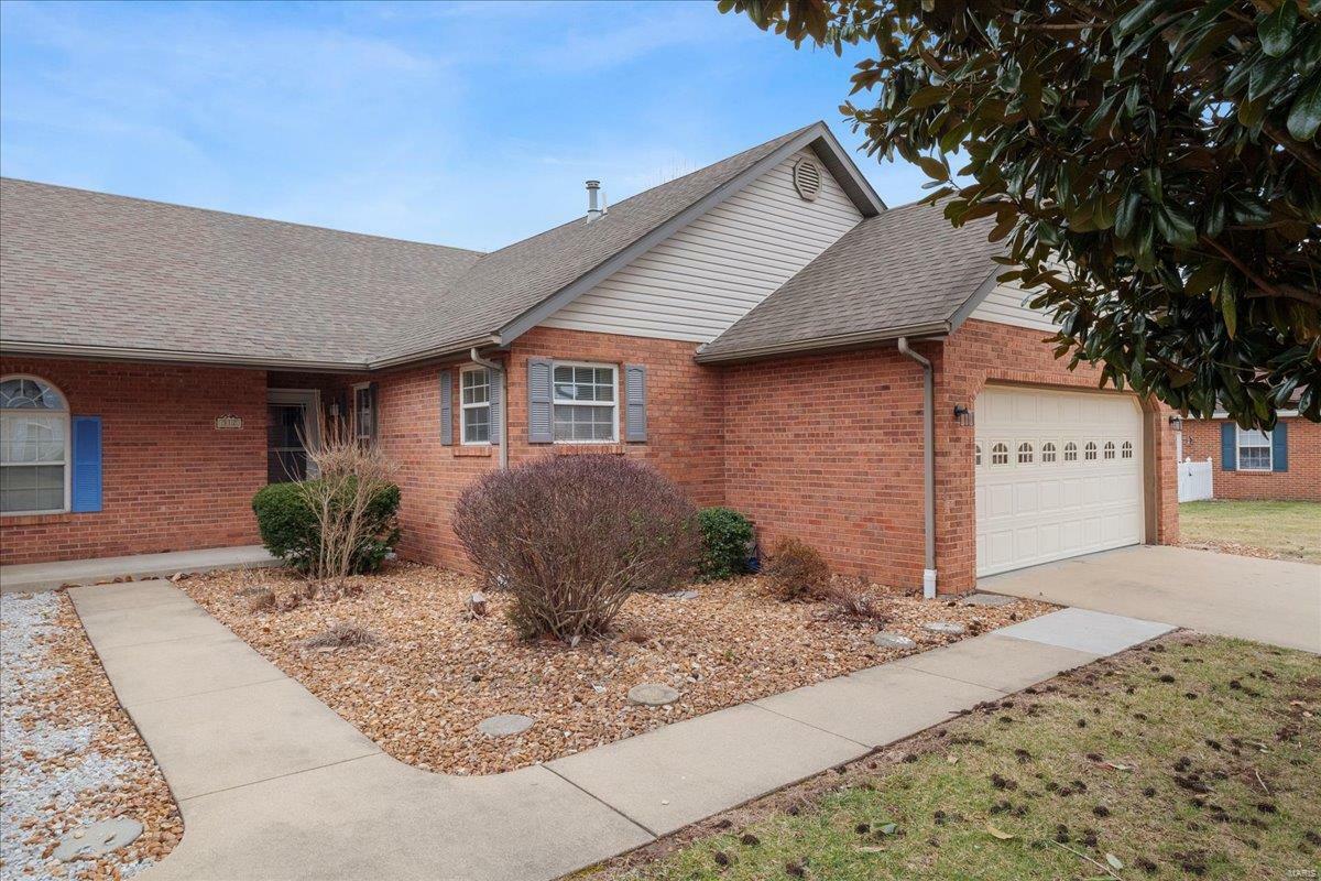 Property Photo: 312 Radcliff Road IL 62221