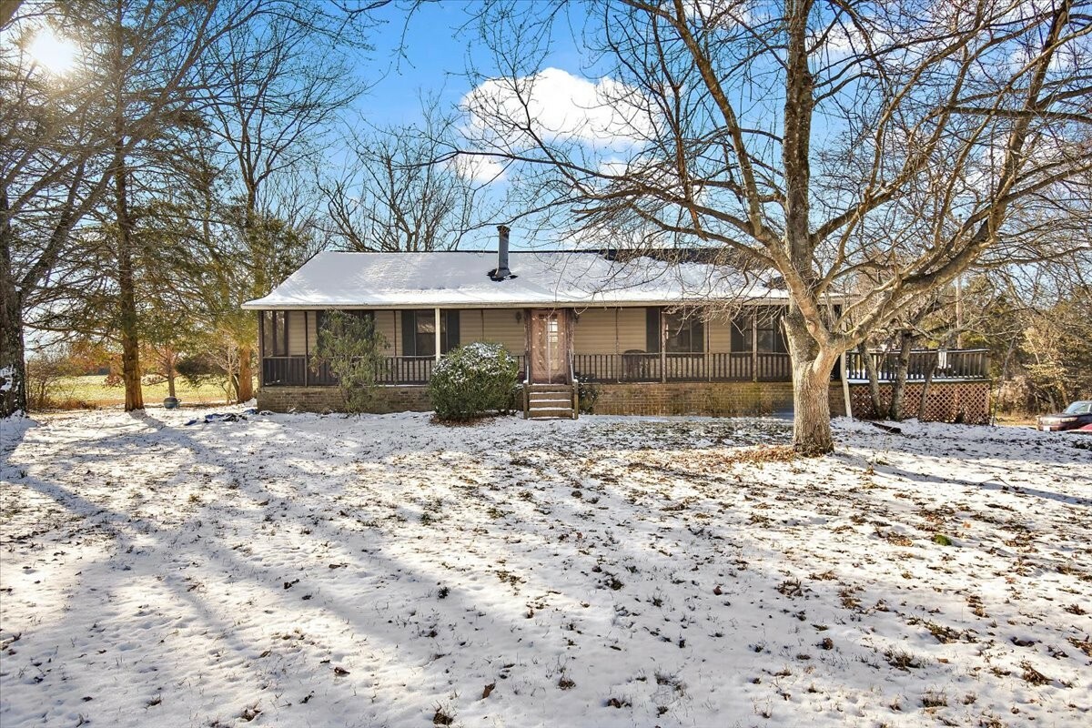 Property Photo:  145 Crenshaw Rd  TN 37022 