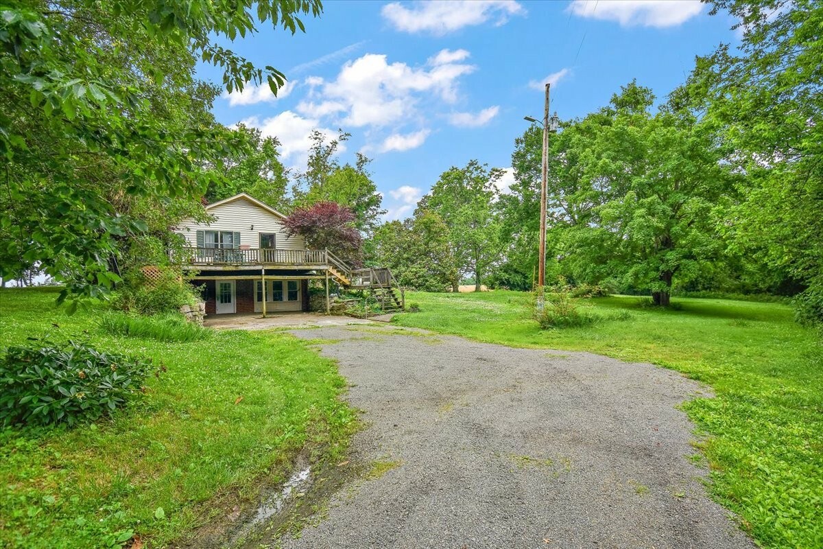 Property Photo: 145 Crenshaw Rd TN 37022