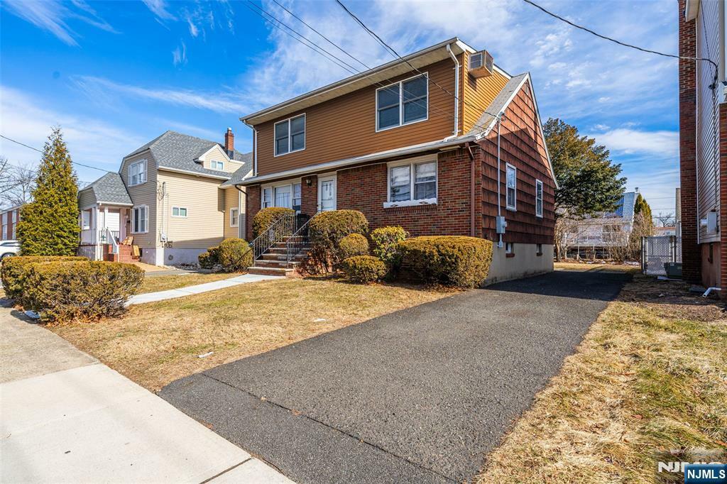 Property Photo:  324 Mayhill Street  NJ 07663 