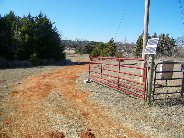 Property Photo:  4365 N Luther Road  OK 73027