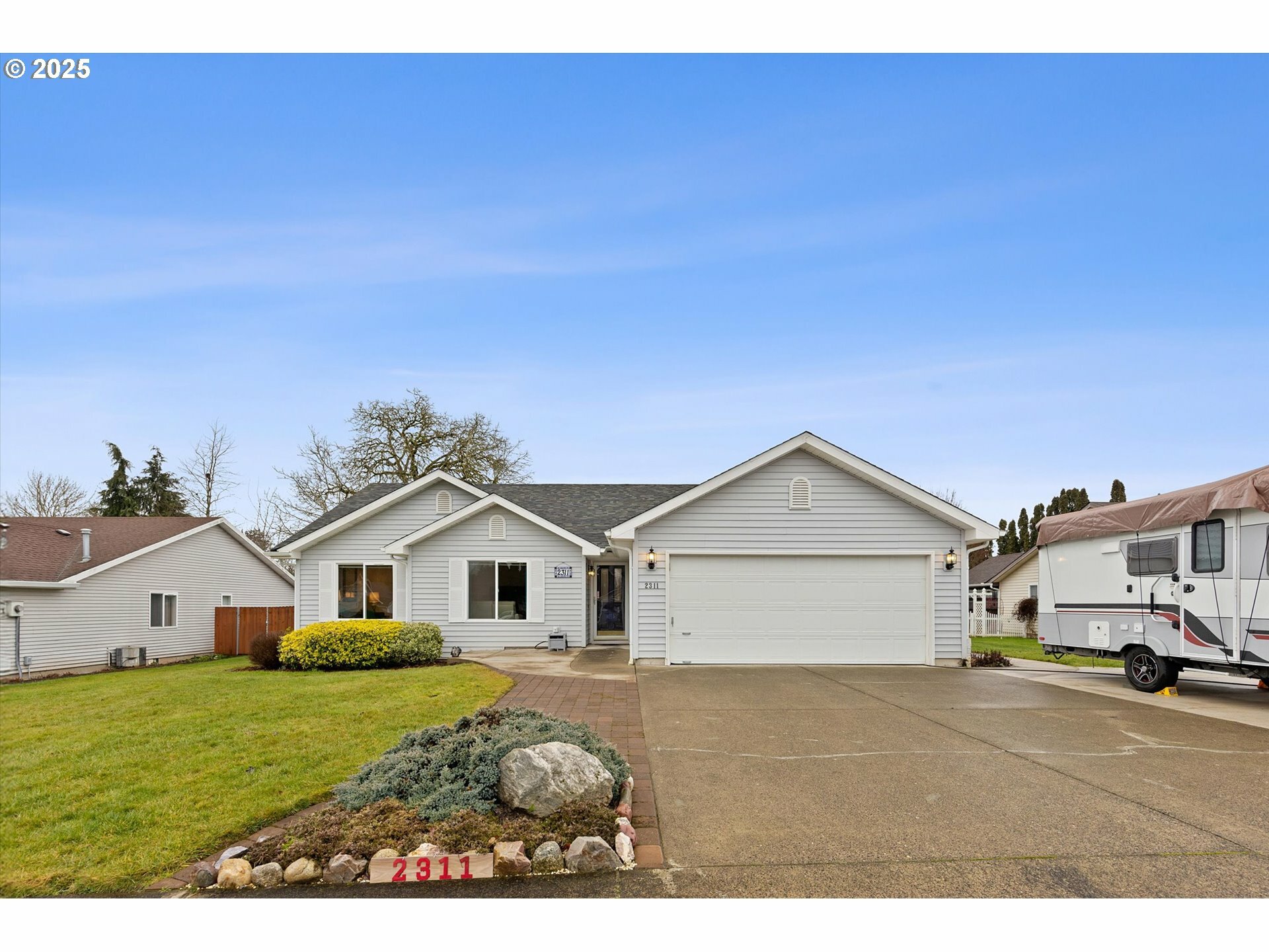 Property Photo:  2311 NW 103rd St  WA 98685 