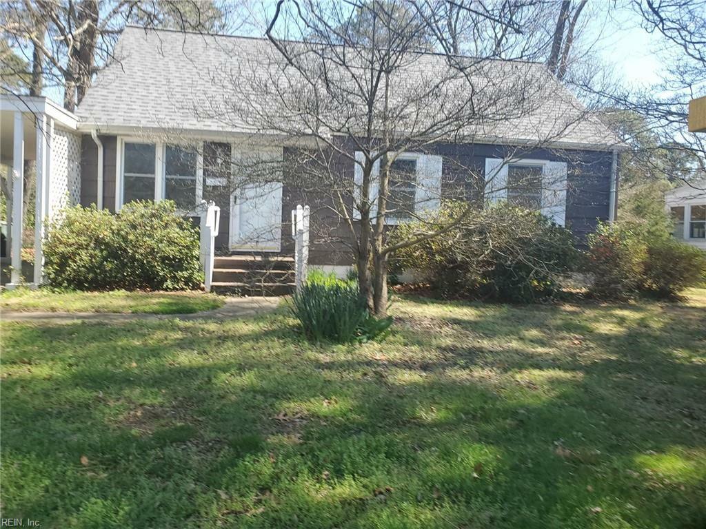 Property Photo: 8256 Fernwood Dr VA 23518