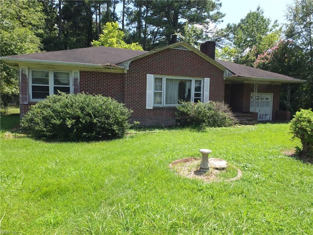 Property Photo:  125 E Main St  VA 23888 