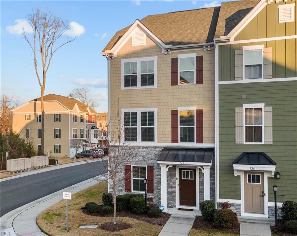 Property Photo:  928 Avast Way  VA 23323 