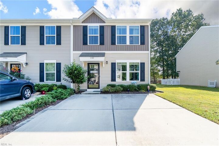 1301 Lakeview Cv  Smithfield VA 23430 photo