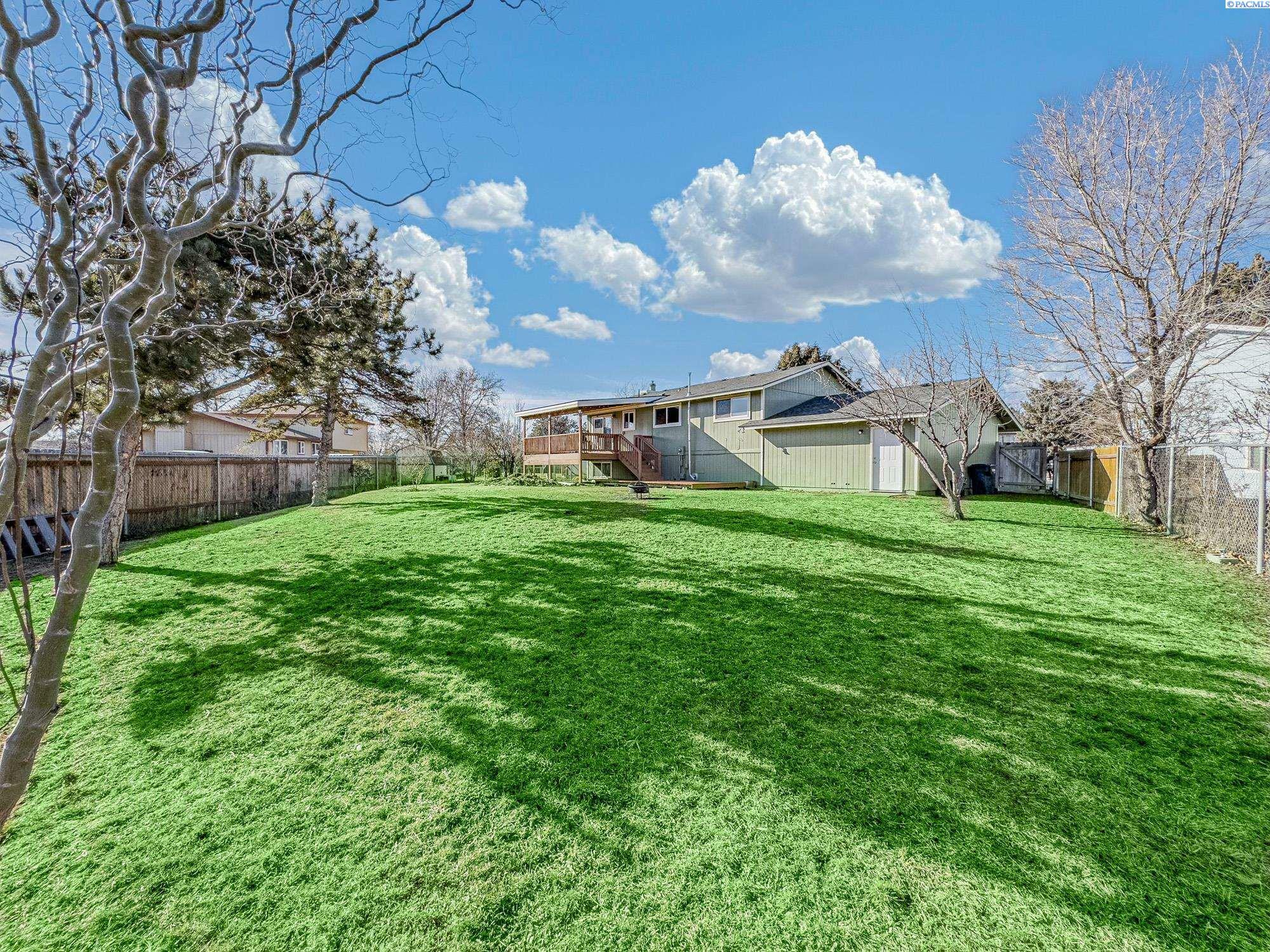 Property Photo:  1930 Quail Ct  WA 99353 