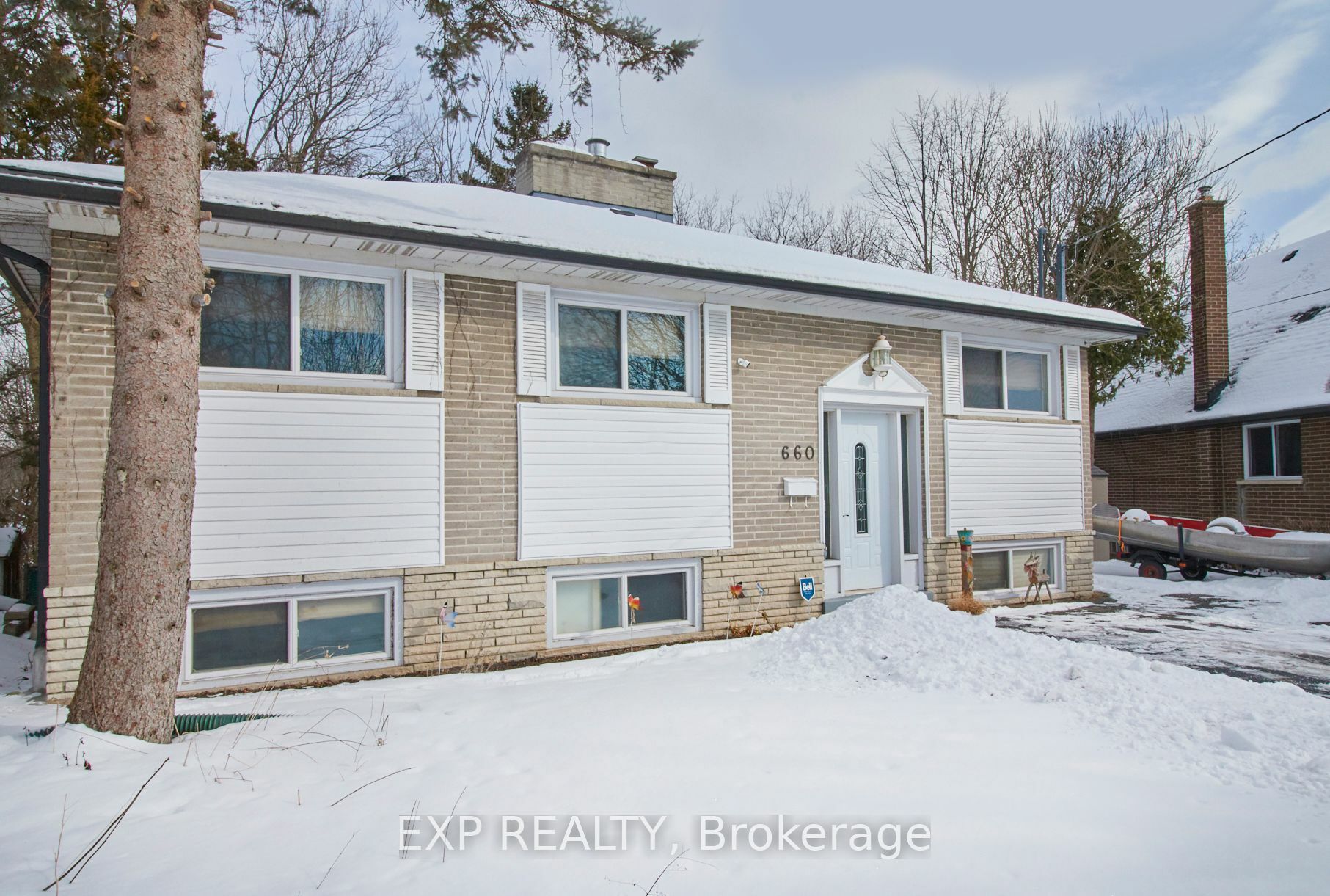 660 Lansdowne Dr  Oshawa ON L1G 1W4 photo