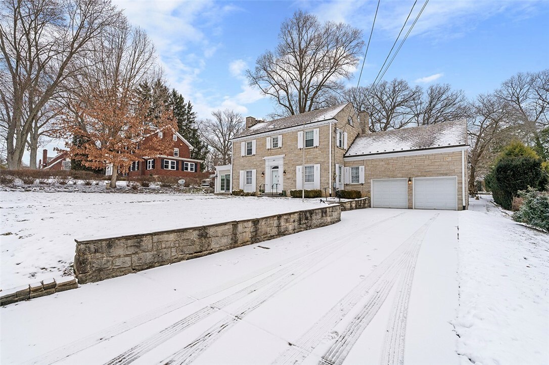 Property Photo:  1922 Woodside Road  PA 15116 