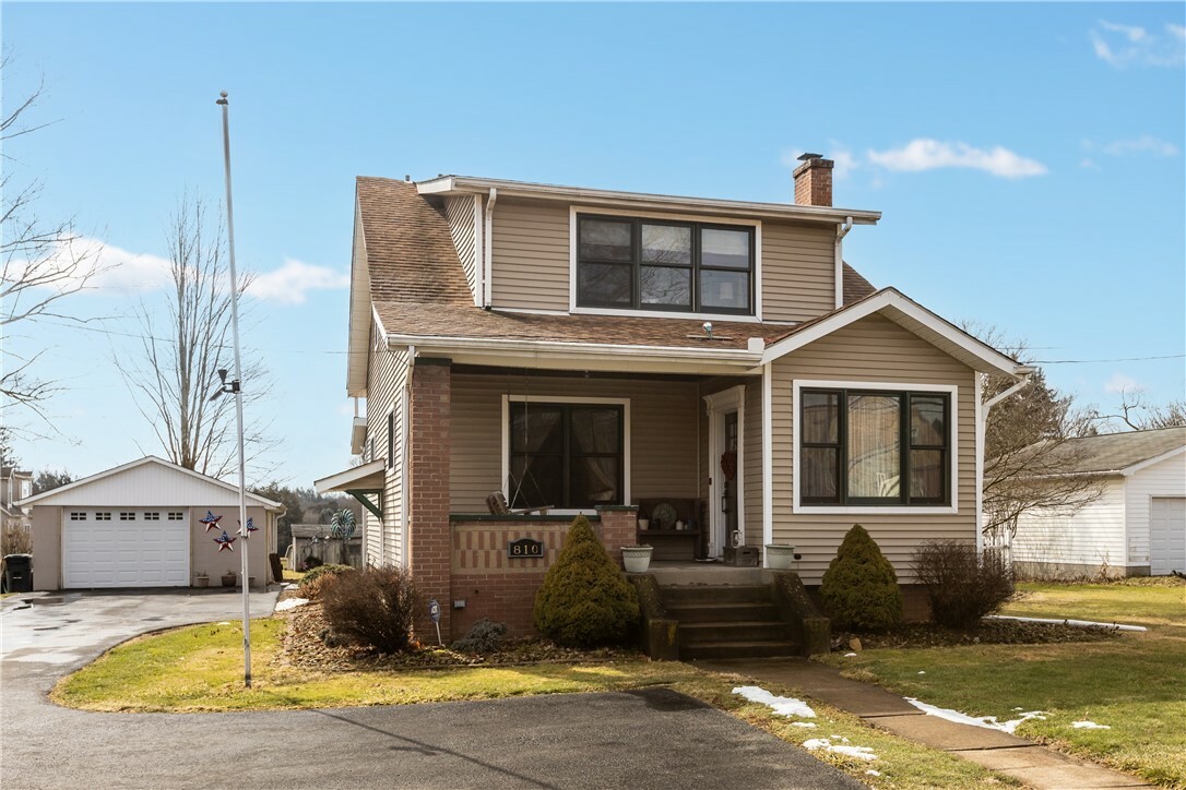 Property Photo:  810 Conway Wallrose Rd  PA 15042 