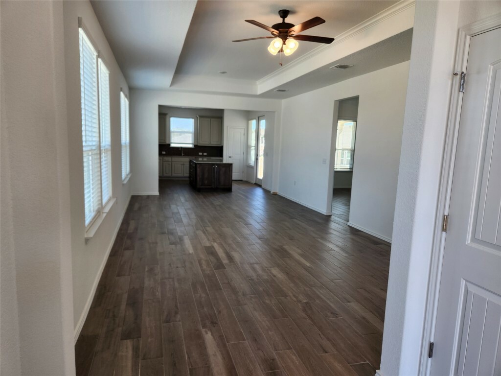 Property Photo: 113 Crossbar Street TX 78633