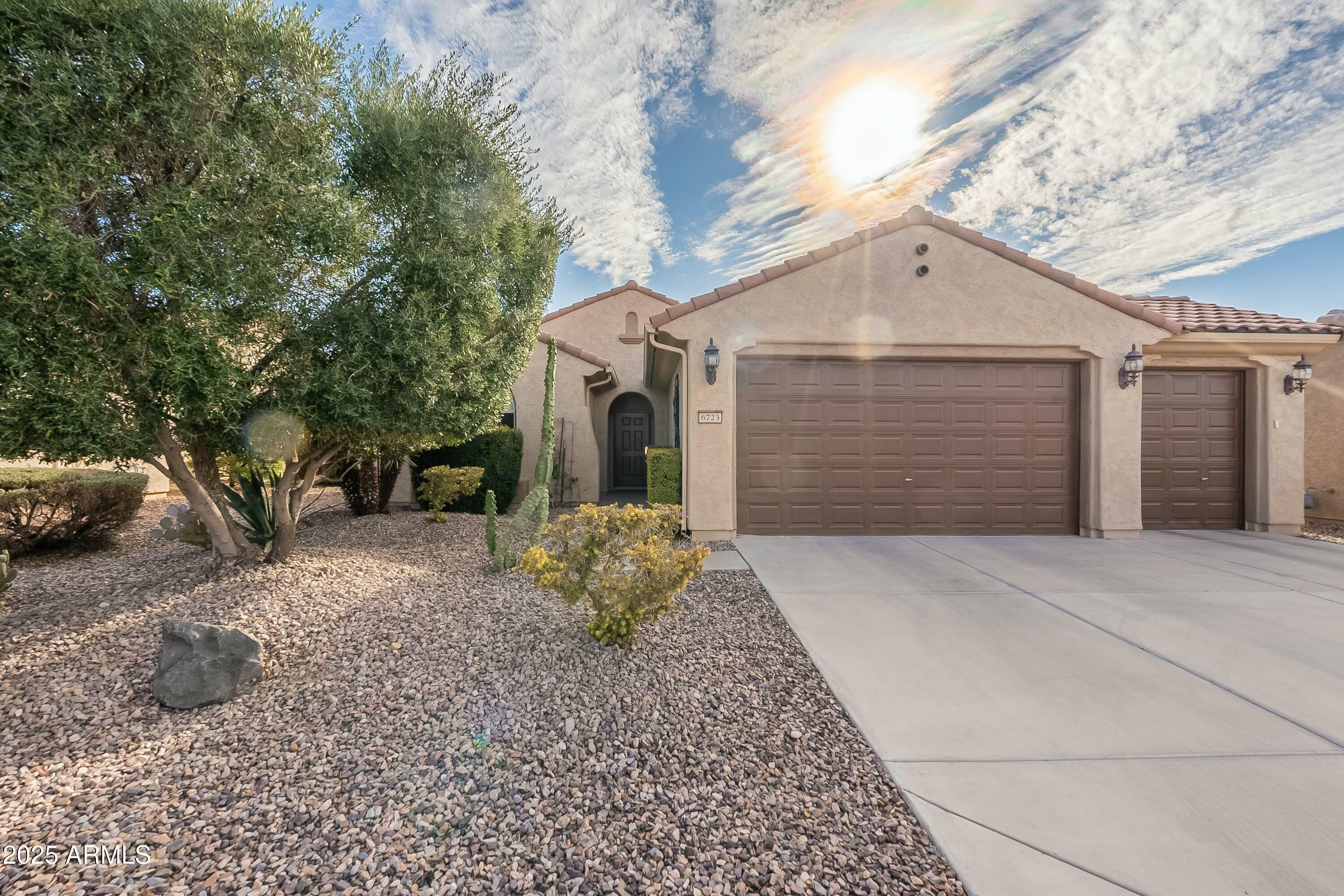 Property Photo:  6723 W Willow Way  AZ 85132 