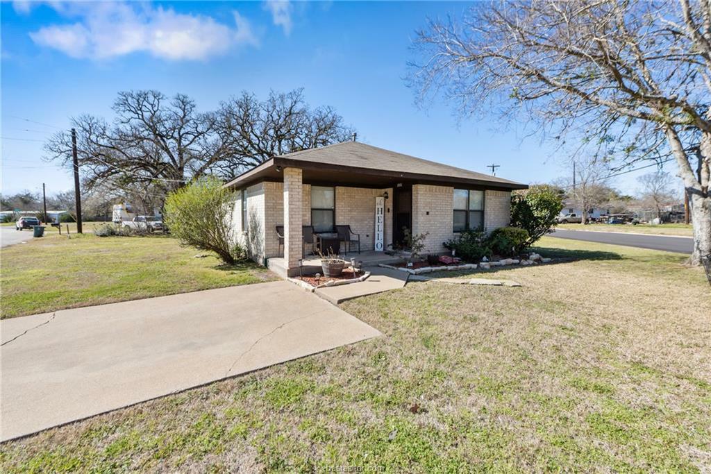 Property Photo:  1006 Boulevard Street  TX 77803 