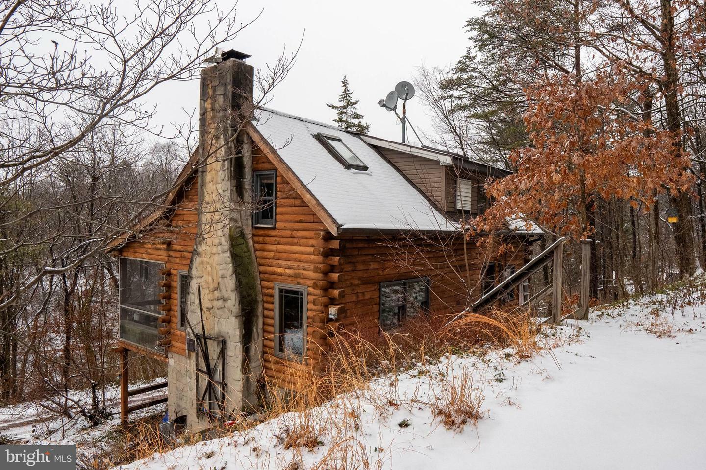 Property Photo:  527 Little Round Top Road  PA 19529 