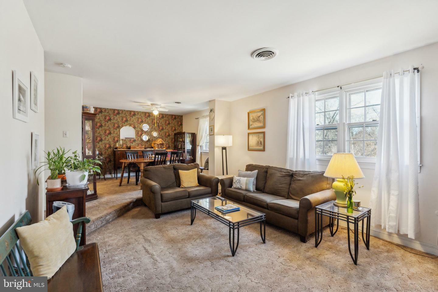Property Photo: 203 Yardley Cmns PA 19067