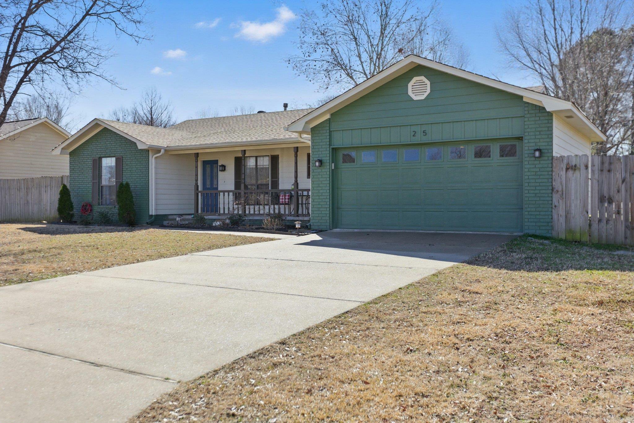 Property Photo:  25 Red Oak Drive  AR 72023 