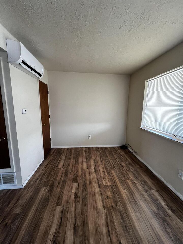 Property Photo:  1109 Arizona Street SE  NM 87108 