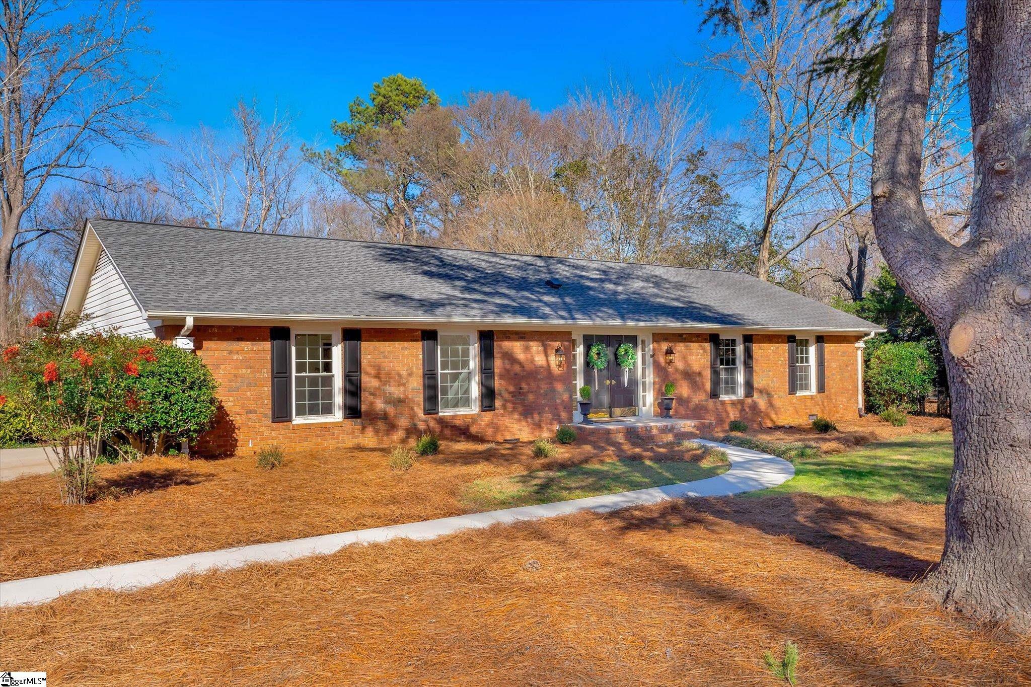 Property Photo: 51 Hillsborough Drive SC 29615
