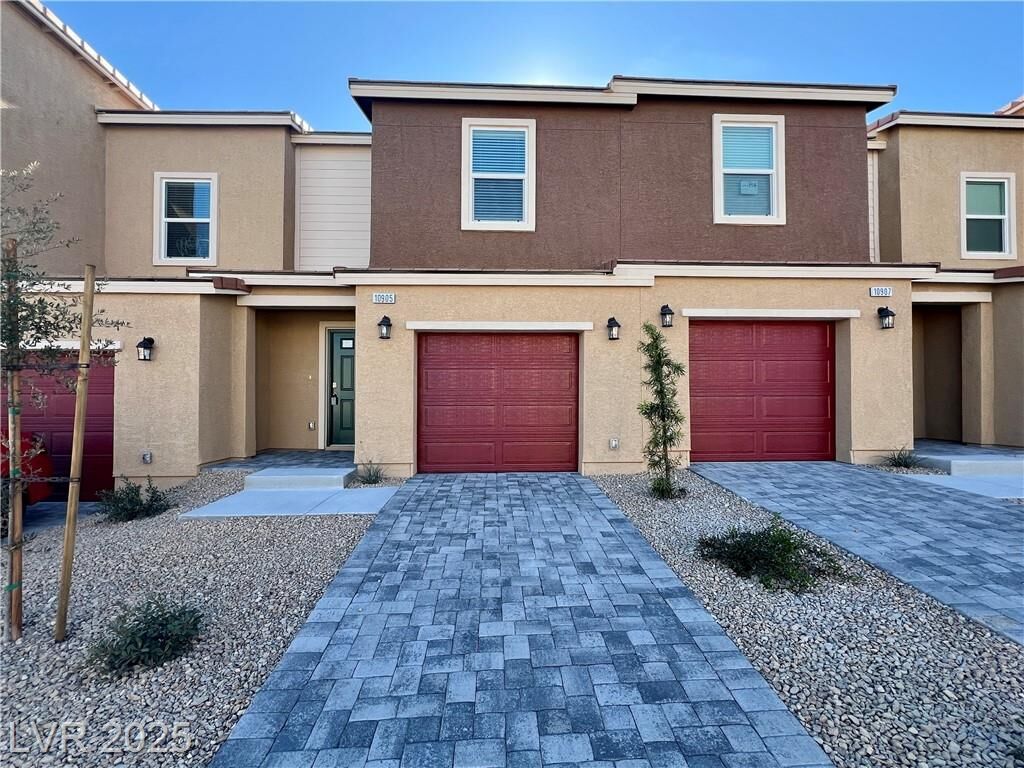 Property Photo:  10905 Heatherford Avenue  NV 89166 