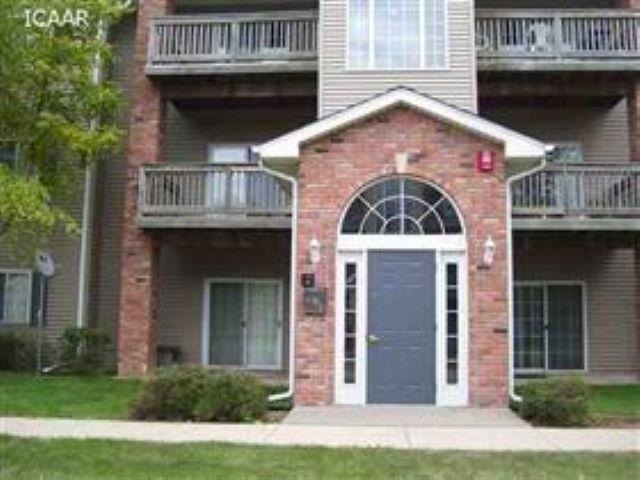 Property Photo: 2874 Triple Crown Lane 1 IA 52240