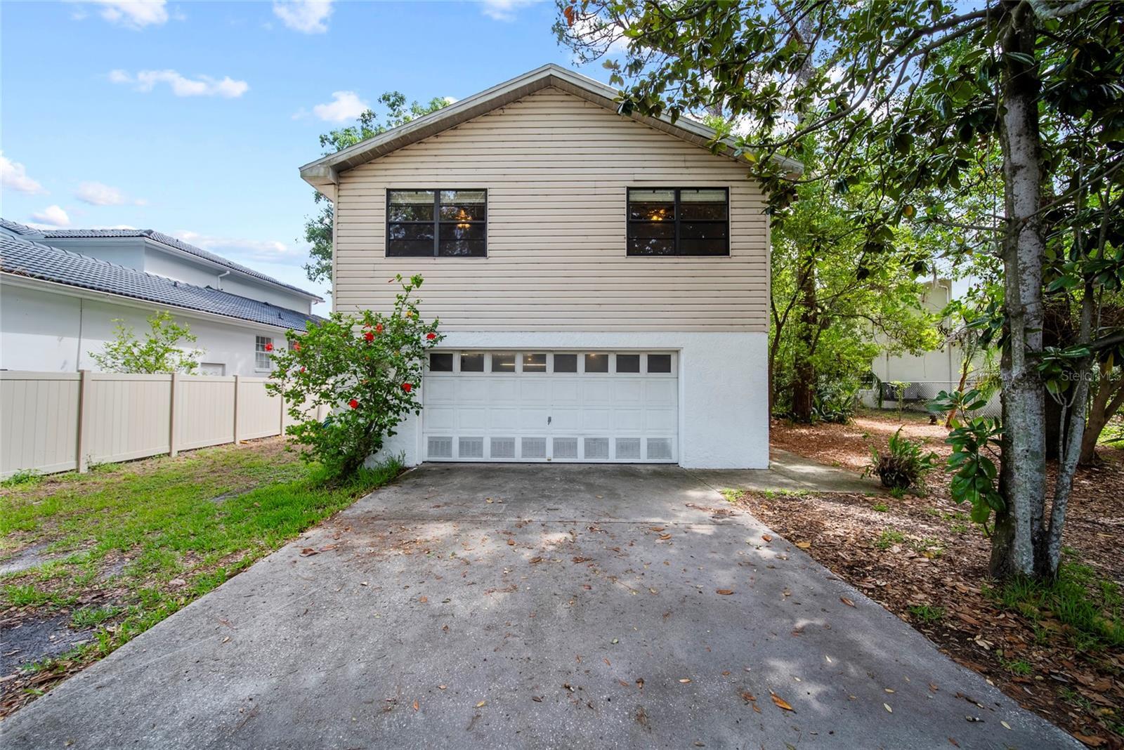 Property Photo: 9811 Memorial Highway FL 33615