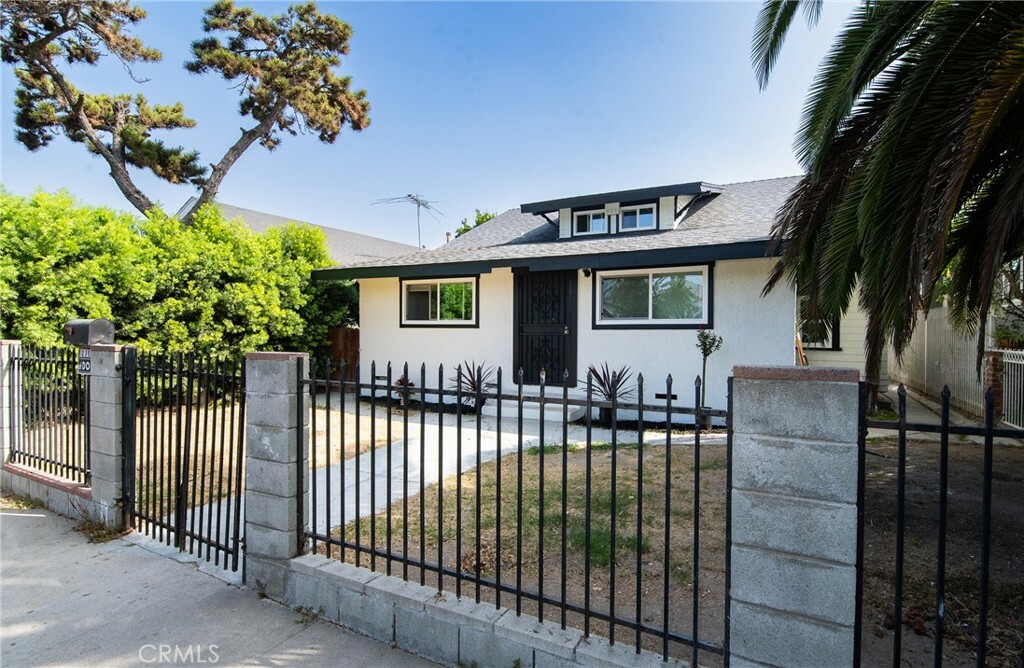 Property Photo:  3798 S La Salle Avenue  CA 90018 