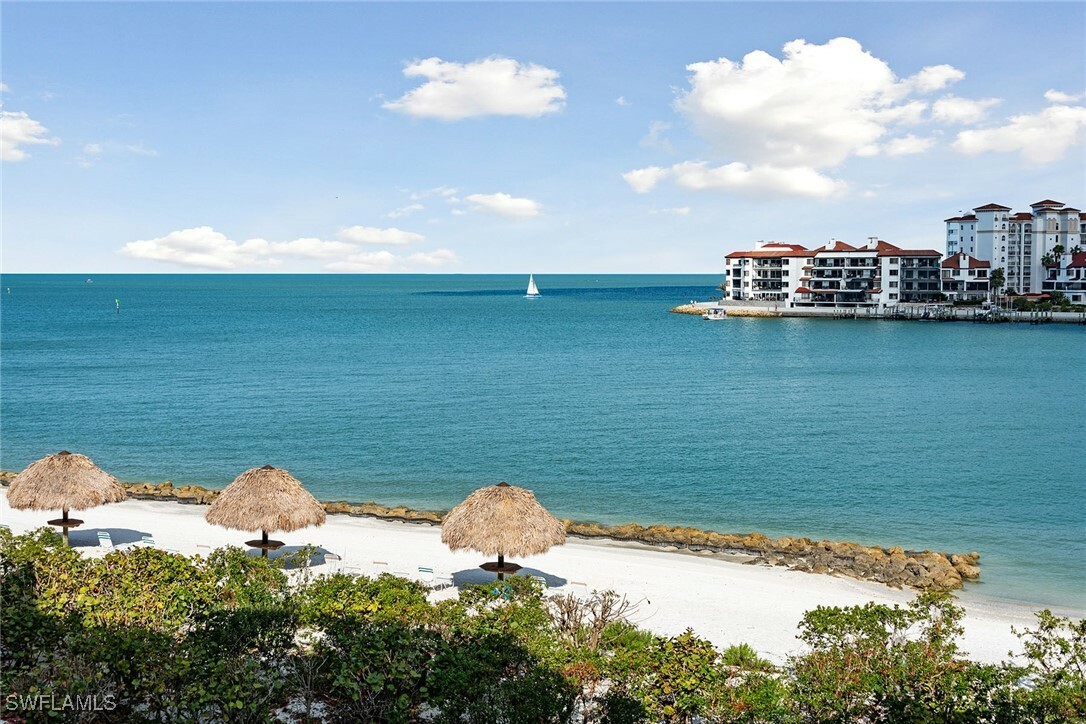 Property Photo: 6000 Royal Marco Way 451 FL 34145