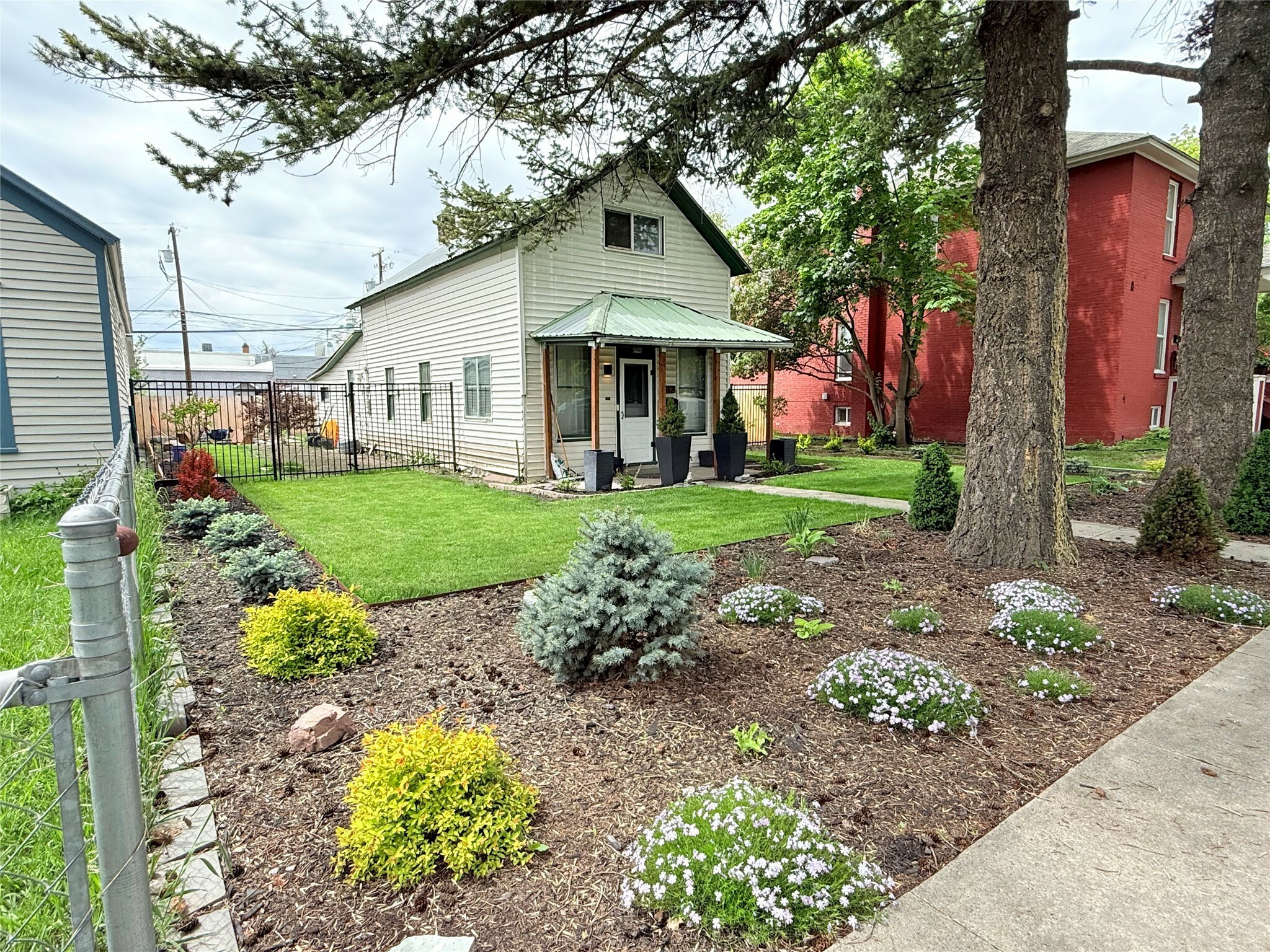 Property Photo: 412 2nd Avenue E MT 59901