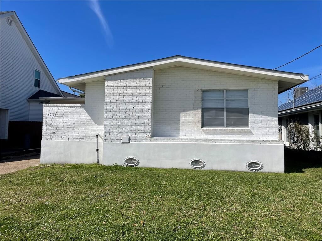 Property Photo: 4616 Lakewood Drive LA 70002