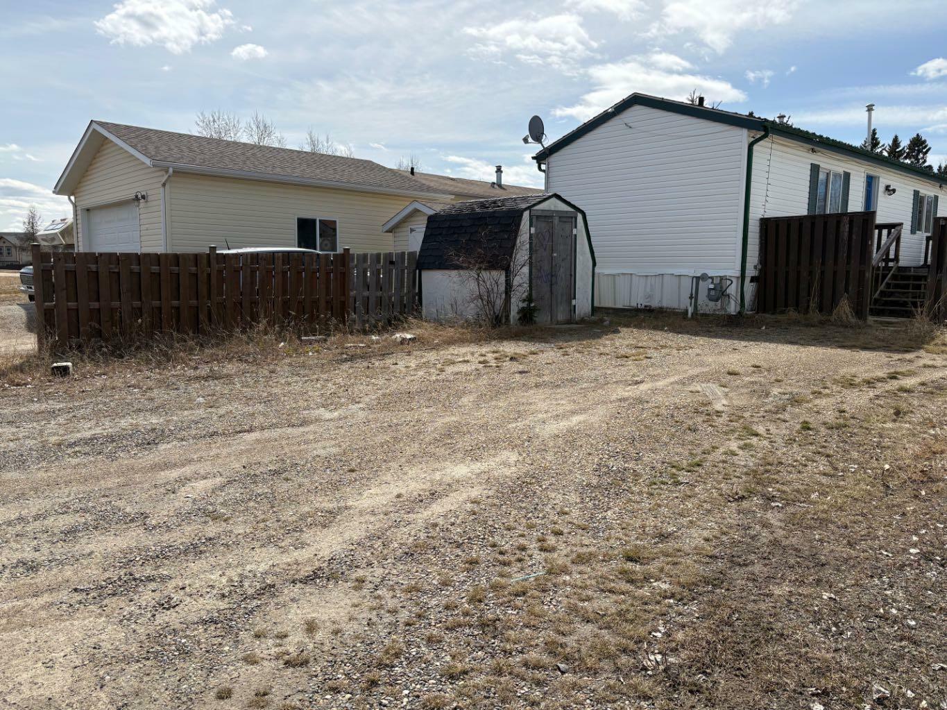Property Photo:  4504 59 Street  AB T4T 1N9 